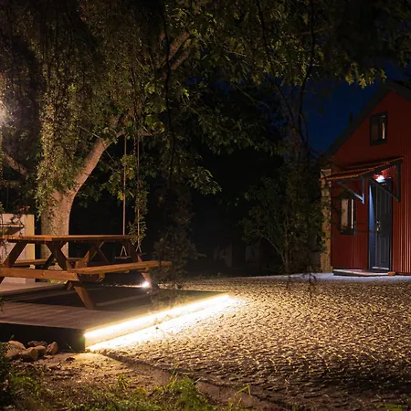 Quintinha Do Varoso - Little Red House