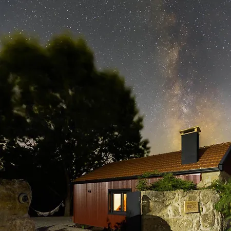 Feriehus Quintinha Do Varoso - Little Red House São Pedro do Sul