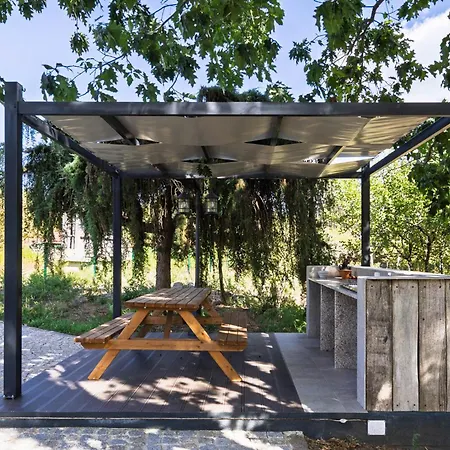 Quintinha Do Varoso - Little Red House