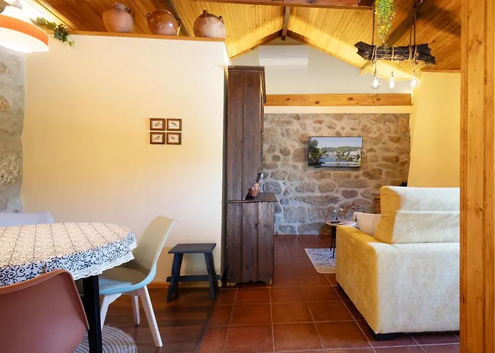 Quintinha Do Varoso - Little Red House * São Pedro do Sul