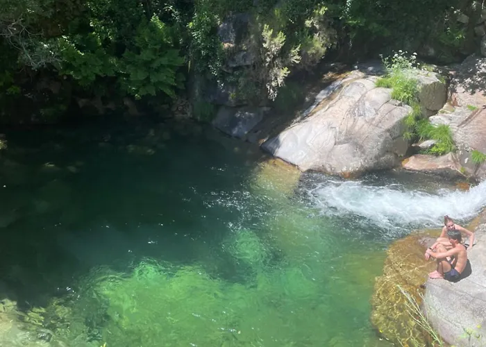 Сasa de vacaciones Quintinha Do Varoso - Little Red House *